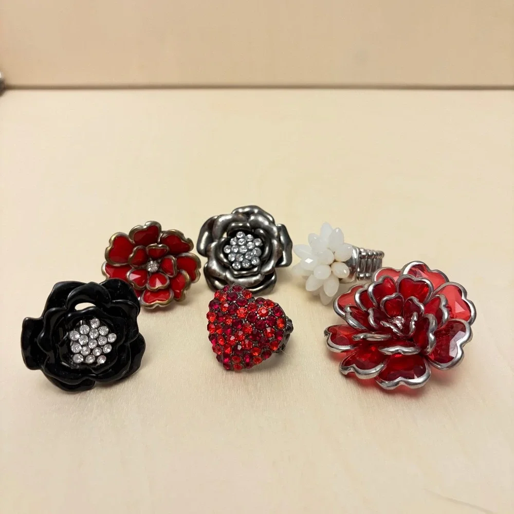 Fashion Ring Lot of 25 Womens OS Multicolored Good Adjustable Statement Jewelry